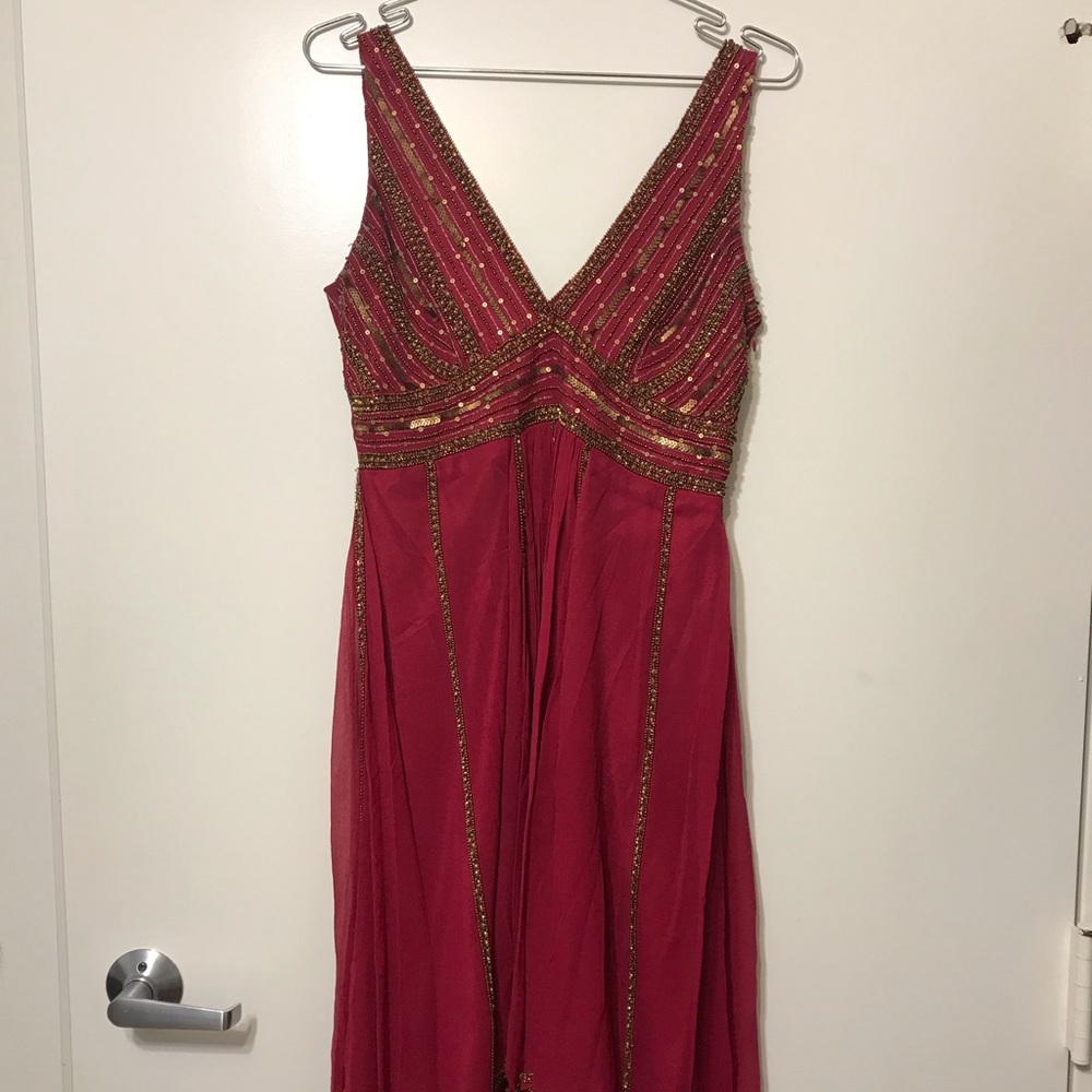 Adrianna Papell 100% Silk, Size 4, Chiffon Dress